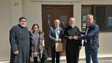 ΟΕΒΕΝΗ: 100 δωροεπιταγές προς τα συσσίτια της Αγίας Τρίαδας