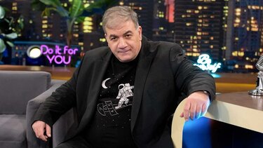 Δημήτρης Σταρόβας: «Είναι καλά, συνεχίζει τις θεραπείες και τις εξετάσεις» - Τι είπε η σύντροφός του