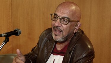 Γ. Ζουγανέλης: "Η ομιλία του Δ. Σταρόβα έχει βελτιωθεί, είναι καλύτερα"