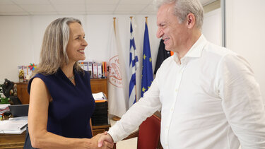 Συνάντηση του Δημάρχου Ηρακλείου με την Επιτετραμμένη της Πρεσβείας των ΗΠΑ στην Αθήνα Maria Olson