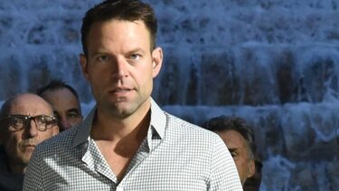 Κασσελάκης: Από τη Νορμανδία ο πρωθυπουργός να πάρει σαφή θέση για τη γενοκτονία στη Γάζα