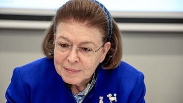 Το αντίο της Λινας Μενδώνη στον Νίκο Παπαδάκη