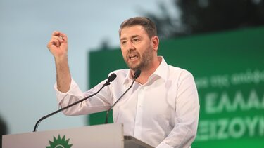 Πως απαντά ο Ανδρουλάκης στις κοινοβουλευτικές ανακατατάξεις