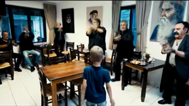 Νικητής στην "άτυπη" ψηφοφορία το viral σποτ του Γιάννη Κουράκη