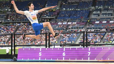 Τεντόγλου: Τον συνεχάρη μέχρι και εταιρεία προφυλακτικών