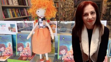 Η "θεία Πορτοκαλένια" συναντά το μεσημέρι τους φίλους της!