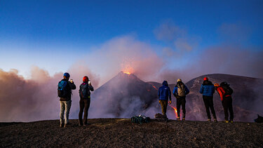 Εντυπωσιακές εικόνες από το «ξύπνημα» της Αίτνας