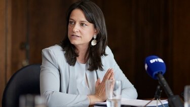 Κεραμέως: Έρχονται αλλαγές δύο επιπέδων στο επίδομα ανεργίας