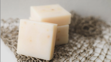 Αστυνομικός έκλεψε τυρί από φορτηγό που είχε εμπλακεί σε τροχαίο και απολύθηκε 