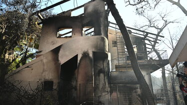 Φωτιά στην Αττική: Τα μέτρα στήριξης για τους πυρόπληκτους