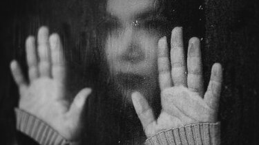 Ελεύθερος με περιοριστικούς όρους ο 27χρονος που κατηγορείται για απόπειρα βιασμού και εκδικητική πορνογραφία