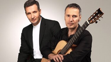 Η φωτιά αναβάλλει την συναυλία