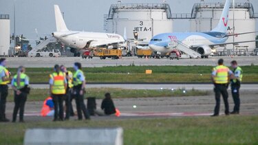 Γερμανία: Ακτιβιστές για το κλίμα παραβιάζουν την ασφάλεια σε τέσσερα αεροδρόμια