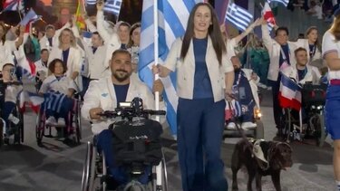 Παραολυμπιακοί Αγώνες: Στεφανουδάκης και Πασχαλίδου άνοιξαν την παρέλαση των χωρών 