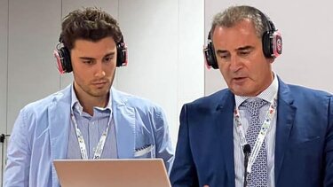 Η συγκίνηση του γνωστού οφθαλμίατρου