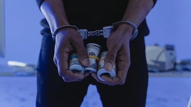 Μπήκαν στο σπίτι ηλικιωμένου, του άρπαξαν 3.000 ευρώ, αλλά δεν πρόλαβαν να τα χαρούν!