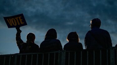 Προεδρικές εκλογές στις ΗΠΑ: Οι ψηφοφόροι προτιμούν την προσέγγιση Τραμπ στο θέμα της οικονομίας 