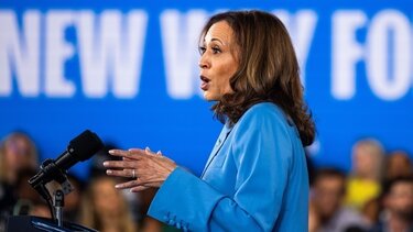 ΗΠΑ: Η Χάρις κατηγορεί τον Τραμπ για έλλειψη διαφάνειας με αφορμή τον ιατρικό του φάκελο