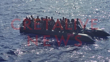 Επιχείρηση για 53 μετανάστες κοντά στους Καλούς Λιμένες