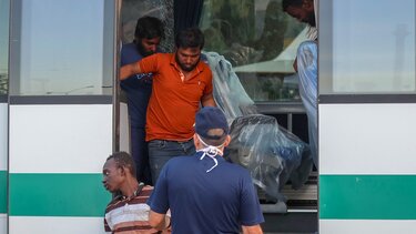Από τους Καλούς Λιμένες στο Ηράκλειο οι μετανάστες
