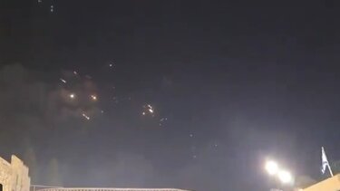 Το Ιράν χτύπησε με εκατοντάδες πυραύλους το Ισραήλ - Προειδοποιεί για αντίποινα εκπρόσωπος των IDF
