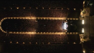 Συναυλία Τέμπη: Συγκίνηση στο Καλλιμάρμαρο - Καλλιτέχνες και κόσμος έγιναν ένα για τα 57 θύματα