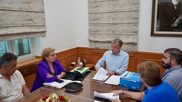 Έπεσαν οι υπογραφές για την ενεργειακή αναβάθμιση του Γυμνασίου Λυκείου Ανωγείων