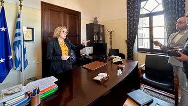 Αποκεντρωμένη, Μαρία Κοζυράκη