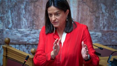 Νίκη Κεραμέως, βουλή