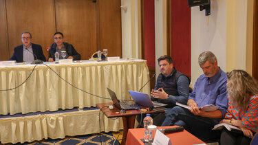 perifereiako symvoulio kentriki...........