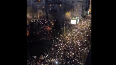 Σερβία διαδήλωση 