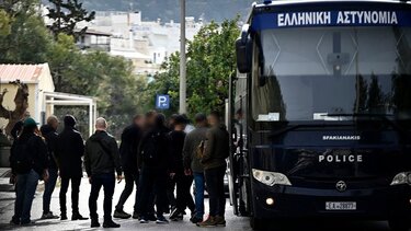 Κύκλωμα, Επιορκοι, ΕΛΑΣ