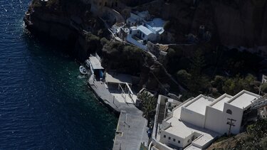 Σεισμοί στην Σαντορίνη: «Τα κτίρια μπορούν να αντέξουν χτύπημα έως 6 Ρίχτερ»