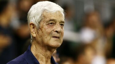 Πέθανε ο Τάκης Οικονομόπουλος