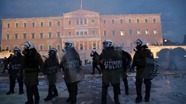 Αστυνομία, Βουλή, Τέμπη