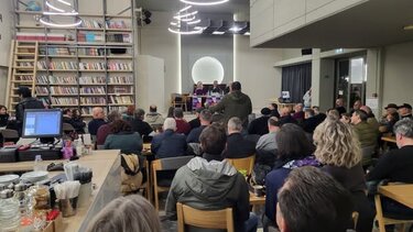 Κίνημα Δημοκρατίας, Εκδήλωση