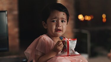 Κοριτσάκι-κλαμα