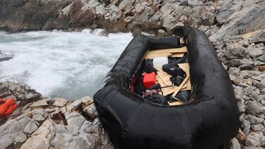 Μετανάστες, σκάφος