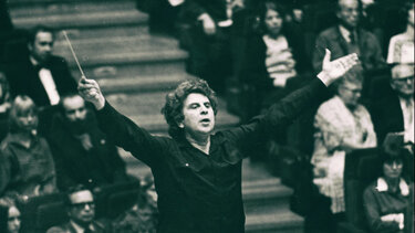 μικης θεοδωράκης