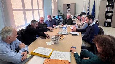 Καλοκαιρινός, συναντήσεις