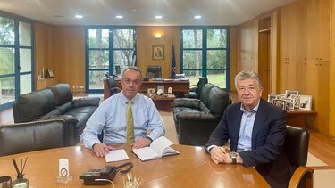 Αρναουτάκης-Σταικούρας