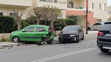Χανιά: Σφοδρή σύγκρουση - Διαλύθηκαν τα αυτοκίνητα!