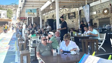 2 friends Μάταλα