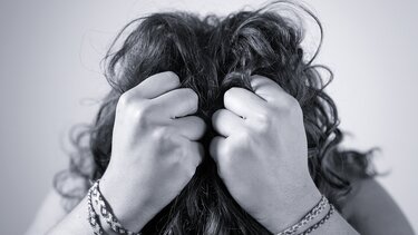 Ενδοοικογενειακή βία