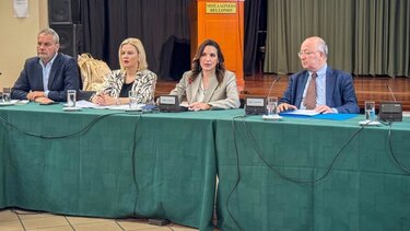 Όλγα Κεφαλογιάννη από τη Σαντορίνη: «Όχι απλώς επιστρέφουμε - προχωράμε μπροστά»