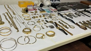 Έκλεβαν ηλικιωμένους με το πρόσχημα ότι ήταν υπάλληλοι της ΔΕΗ