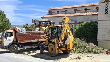 Ο Δήμος μαζεύει τα εύφλεκτα υλικά για τις Φουνάρες από πυκνοκατοικημένες περιοχές