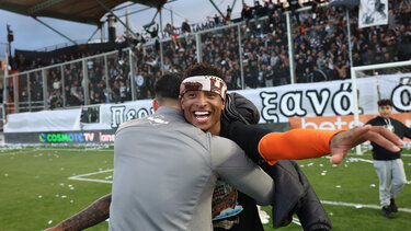 Φωτογραφίες: Οι έξαλλοι πανηγυρισμοί για την πρόκριση του ΟΦΗ