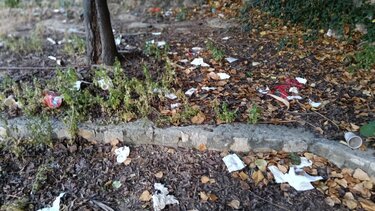 τείχη σκουπίδια