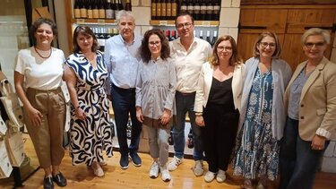 ΟΑΚ, Εσπερίδα